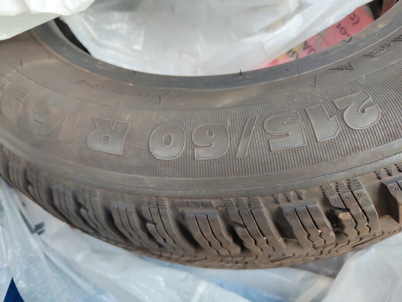 Vand anvelope iarna Sebring  f putin rulate